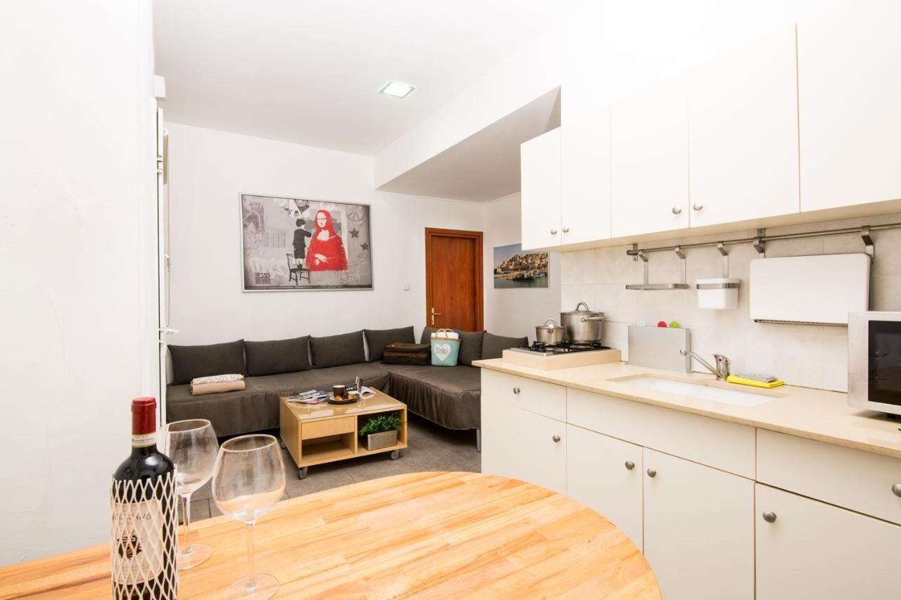 Miraks Harav Kuk Apartment Tel Aviv Luaran gambar