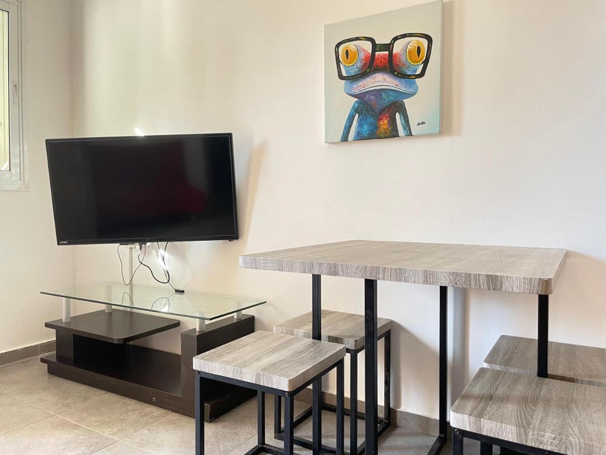 Miraks Harav Kuk Apartment Tel Aviv Luaran gambar
