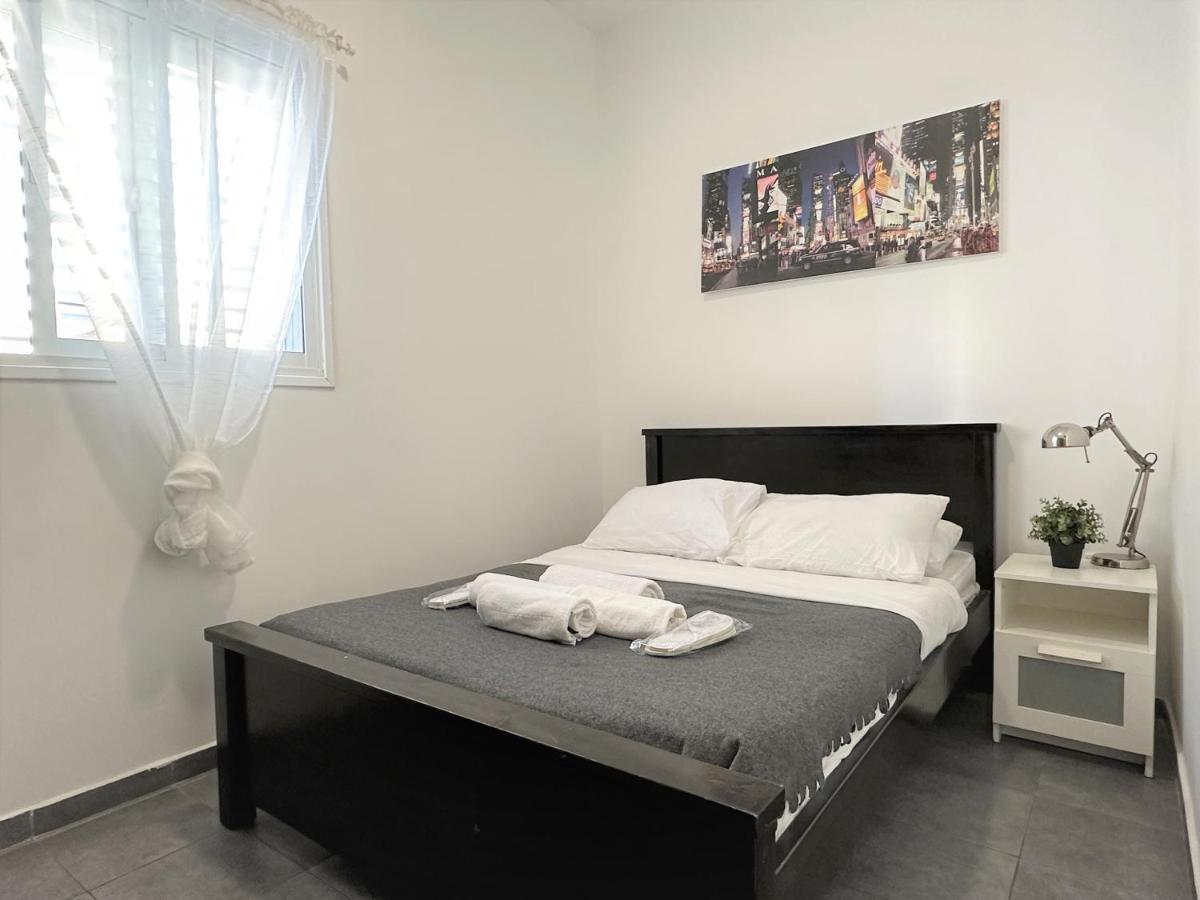 Miraks Harav Kuk Apartment Tel Aviv Luaran gambar