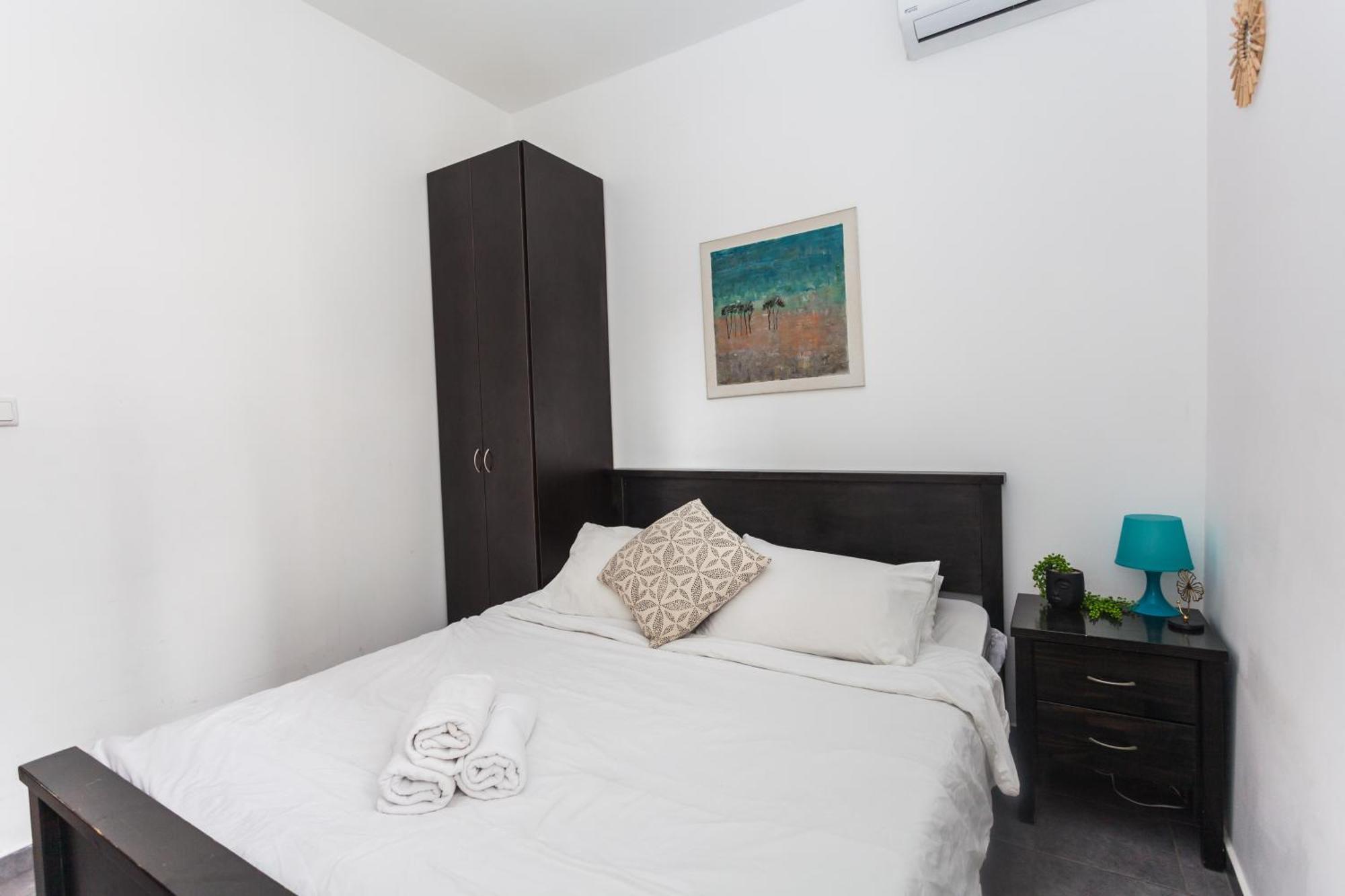 Miraks Harav Kuk Apartment Tel Aviv Luaran gambar