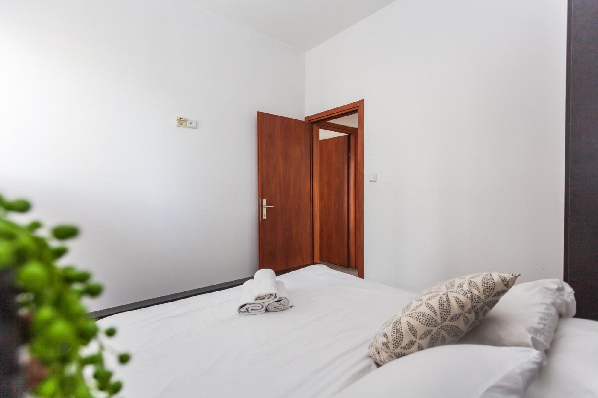 Miraks Harav Kuk Apartment Tel Aviv Luaran gambar